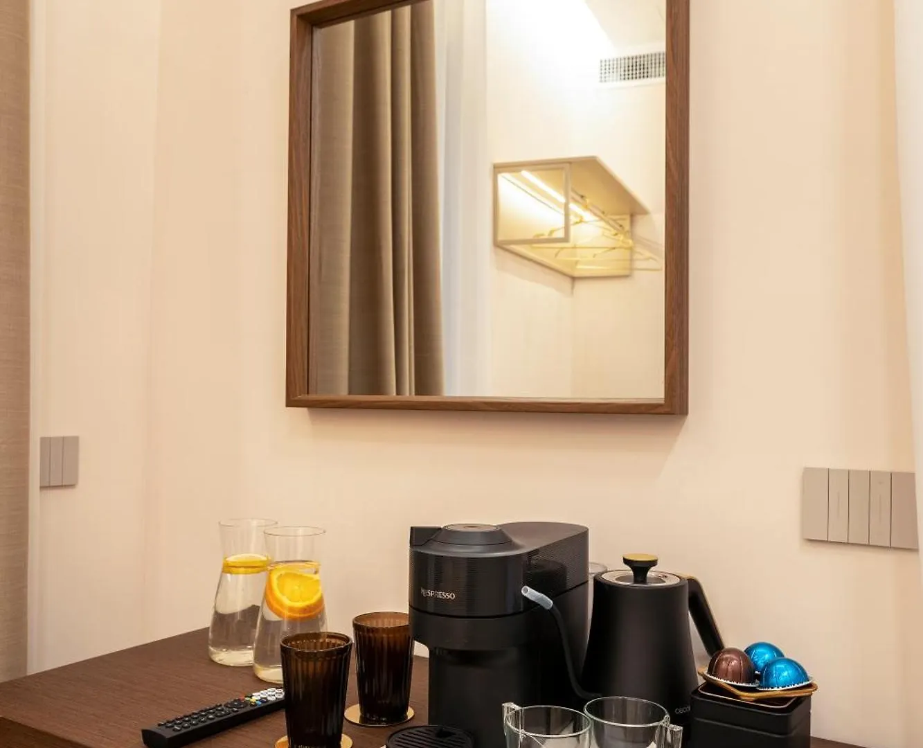 Halo Suite Naples 0*,  Italy